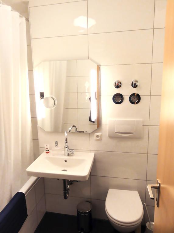 Ferienwohnung "Percy" 손토펜 외부 사진